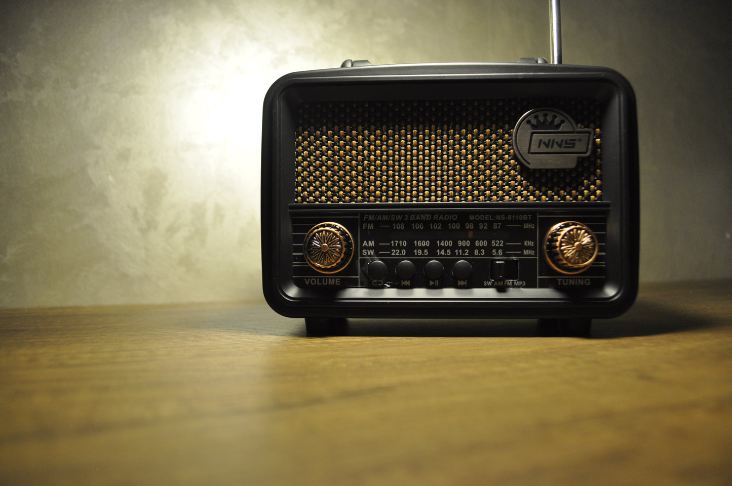FaroxTech Nostaljik Radyo – Retro Tasarım, Şık Dekor & Müzik Keyfi