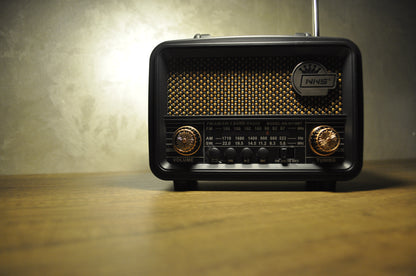 FaroxTech Nostaljik Radyo – Retro Tasarım, Şık Dekor & Müzik Keyfi
